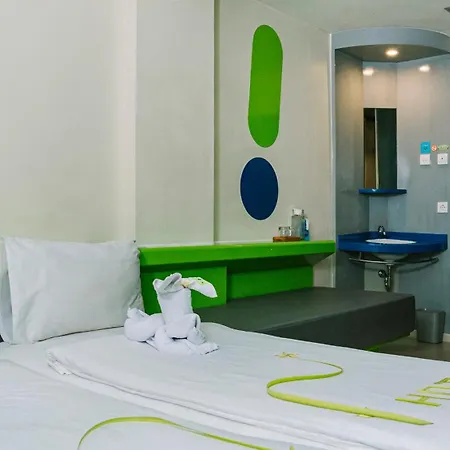 Pop! Hotel Kuta Beach Exterior photo